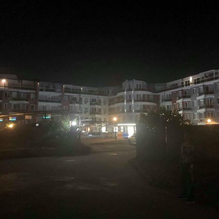 Emberli Aparthotel 洛泽内茨 外观 照片